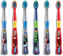 BÀN CHẢI ĐÁNH RĂNG SIÊU ANH HÙNG BÉ 3T Oral-B Kids HERO Toothbrush for Little Children Ages 3+ Years Old, Extra Soft